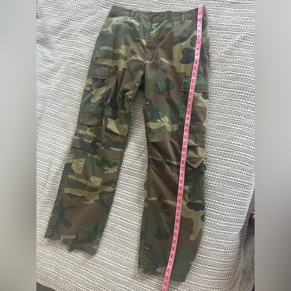 Local European Camo Cargo Pants in size M/L - Picture 15 of 16